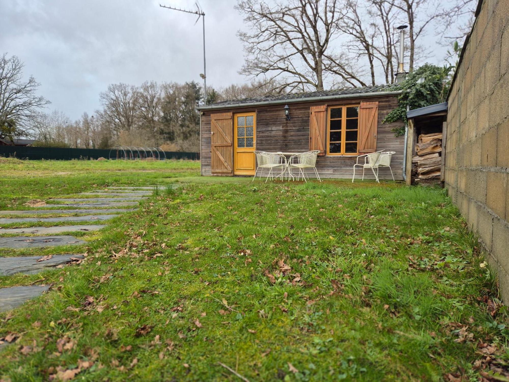 La Maison Dans Les Bois Soucelles ภายนอก รูปภาพ
